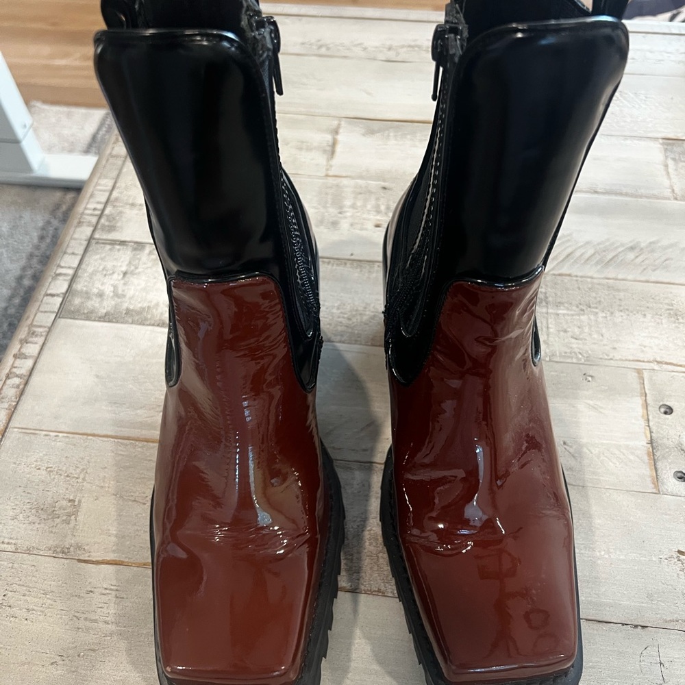 NIB JEFFREY CAMPBELL PATENT SABINE CHELSEA MOTO BOOTS - Picture 10 of 10